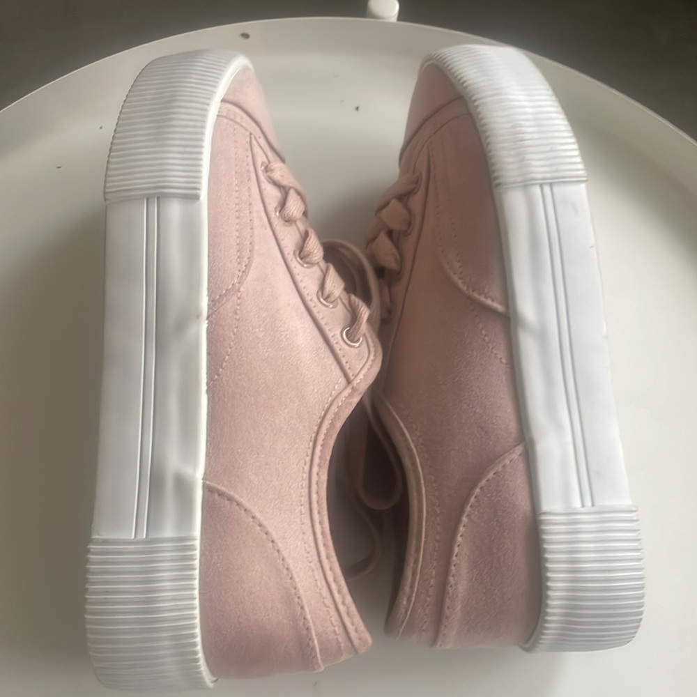 H &M by Divided NWOT Platform Sneakers - Picture 13 of 17